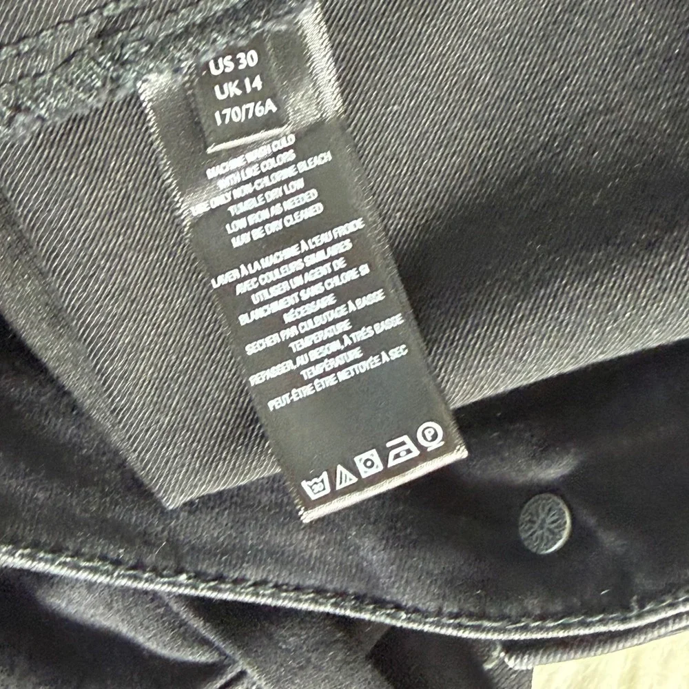 Free People‎ We The Free Raw Edge High Rise Flare Jeans Black Raw Hem Size 30